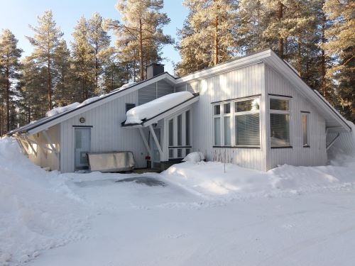 Vainajien säilytys- ja siunaustila Siunauskappeli talvella